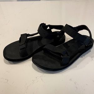 Teva Original Universal Sandal - 7 women